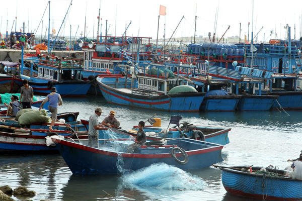 Những[-][-]thách[-][-]thức[-]và[-]hạn[-][-]chế[-][-]trong[-]phát[-]triển[-]kinh[-]tế[-]biển[-]của[-]Việt[-]Nam?